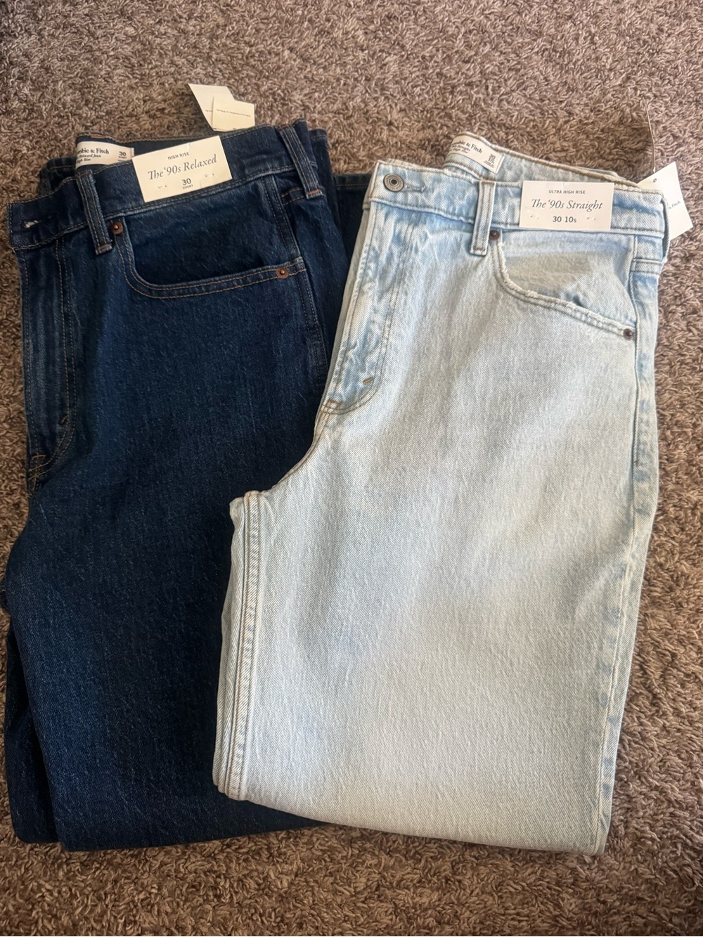 Abercrombie & Fitch women’s 90s straight Jeans - Dark Blue & Light Blue